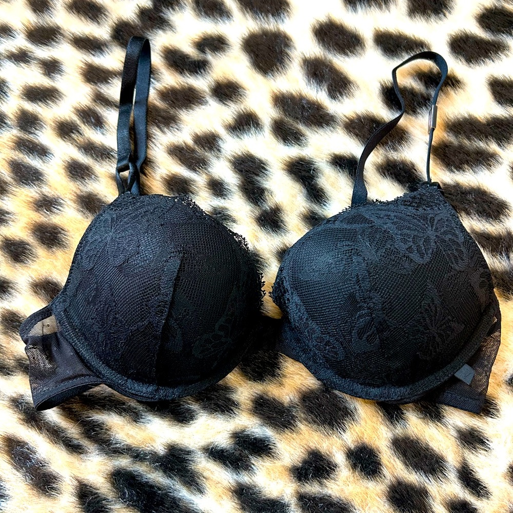 NWT Black Butterfly Lace Victoria’s Secret Push-Up Bra